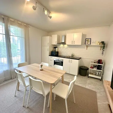 Au Coeur Du Quartier Taittinger *