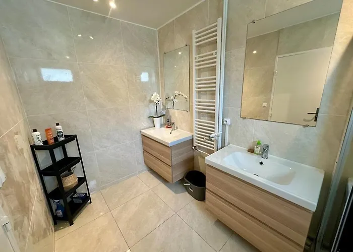 Au Coeur Du Quartier Taittinger Apartman