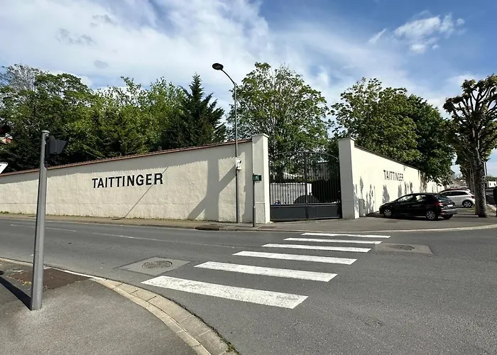 Au Coeur Du Quartier Taittinger Apartman *