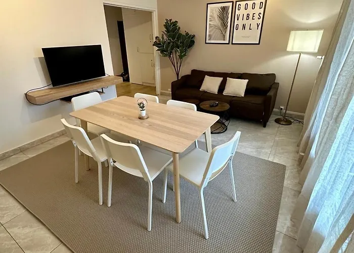 Au Coeur Du Quartier Taittinger *